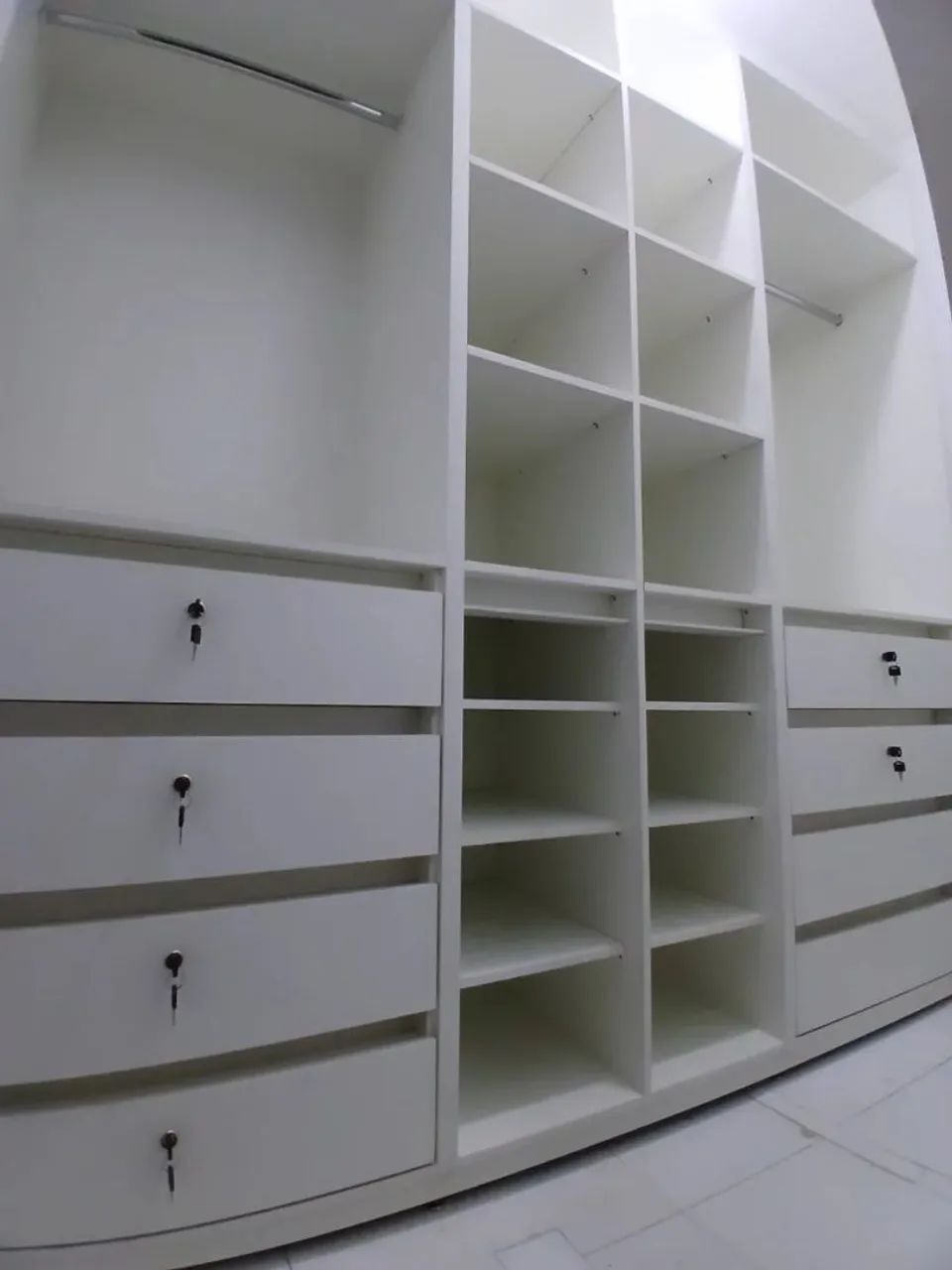Guarda-Roupa Planejado Branco Closet mdf móveis modulados confecção e reparos reformas