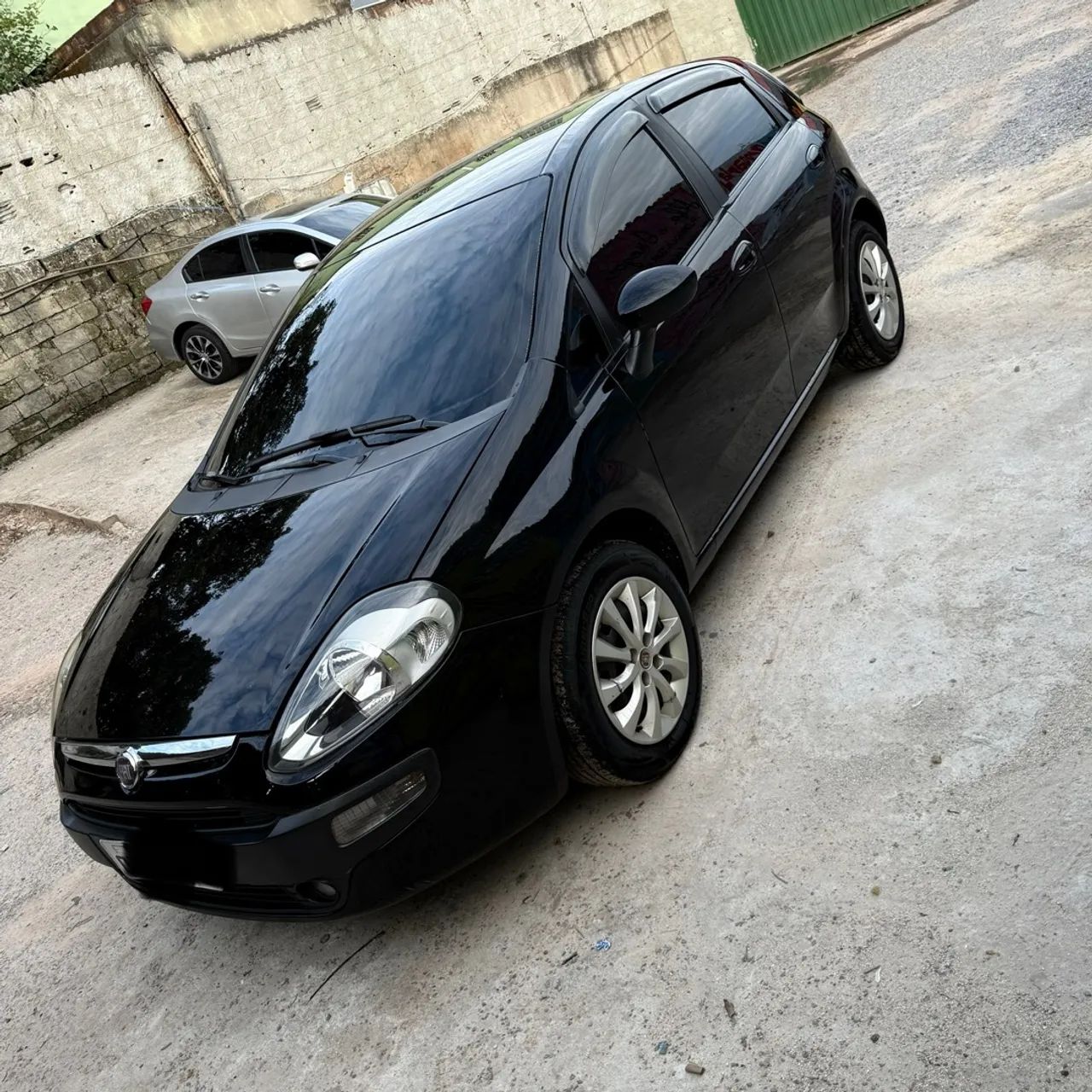 Fiat Punto 1.4 8v Aceito troca por Corolla  - Foto 2