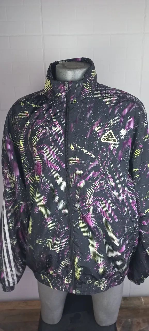 Jaqueta corta vento da adidas 