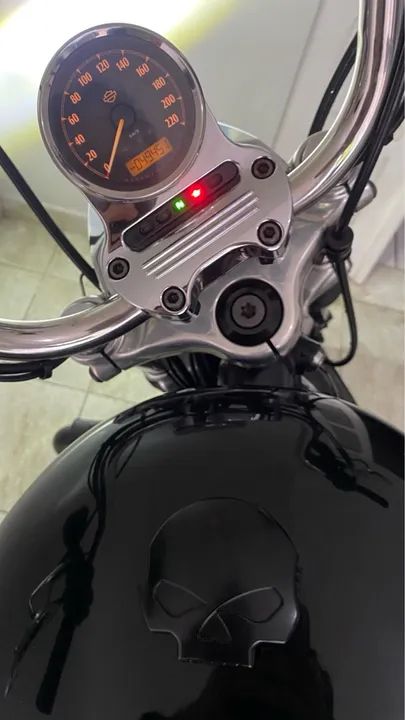 Harley Davidson XL 1200  Custom - Foto 5