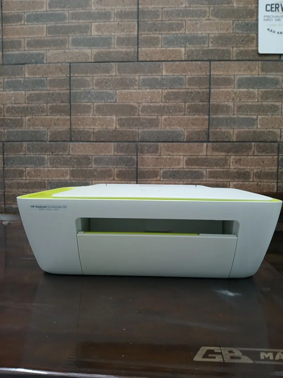Impressora HP DeskJet Ink Advantage 2136 acompanha cartucho cartucho colorido 