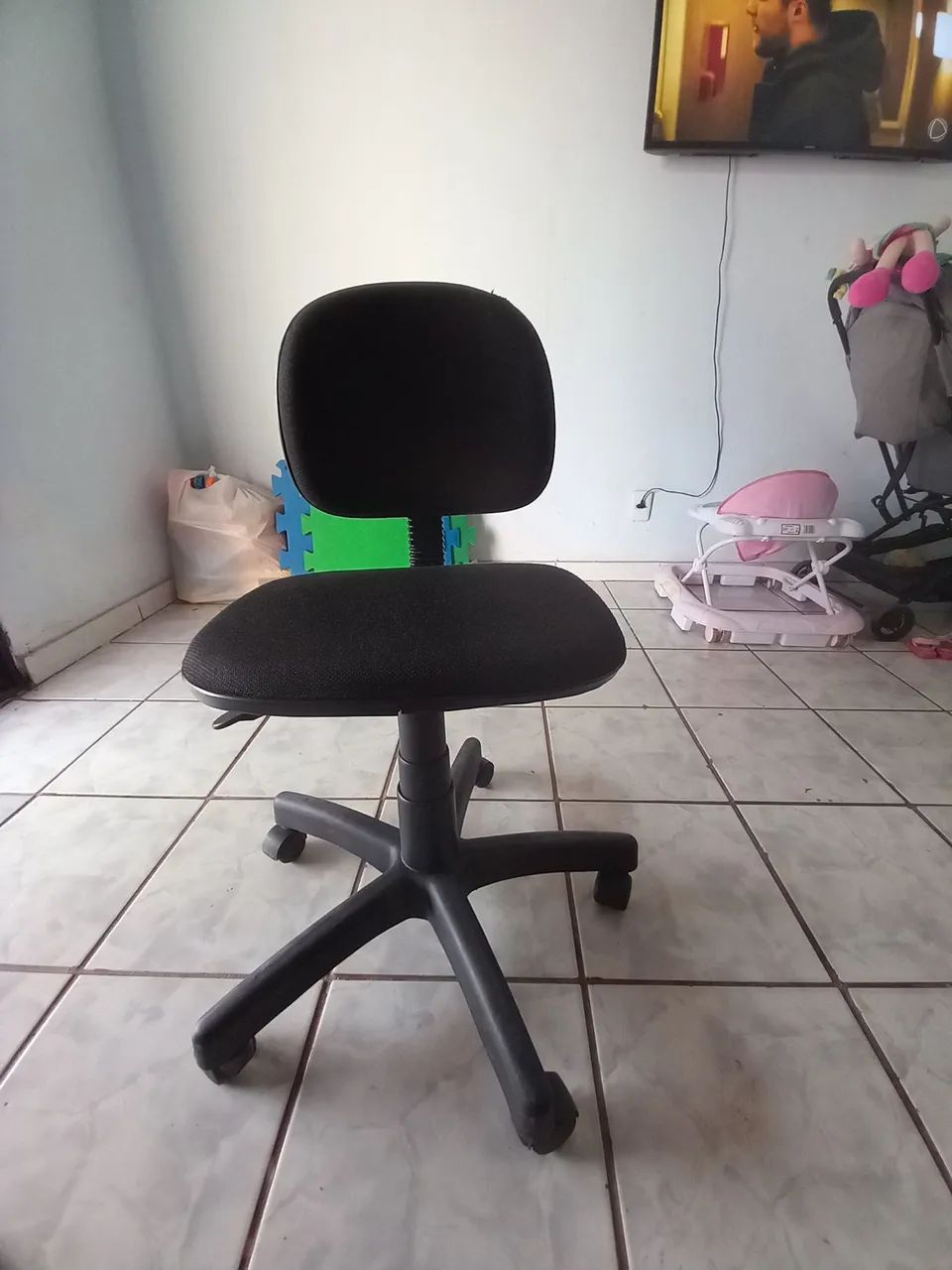 Cadeira de escritório preta