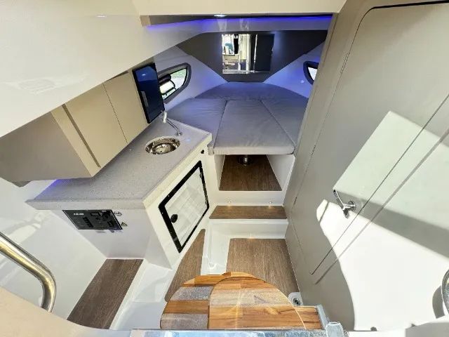 Lancha NHD 340 (32.5 nomenclatura internacional) com parelha popa Mercury 250hp 4T - Zero - Foto 15