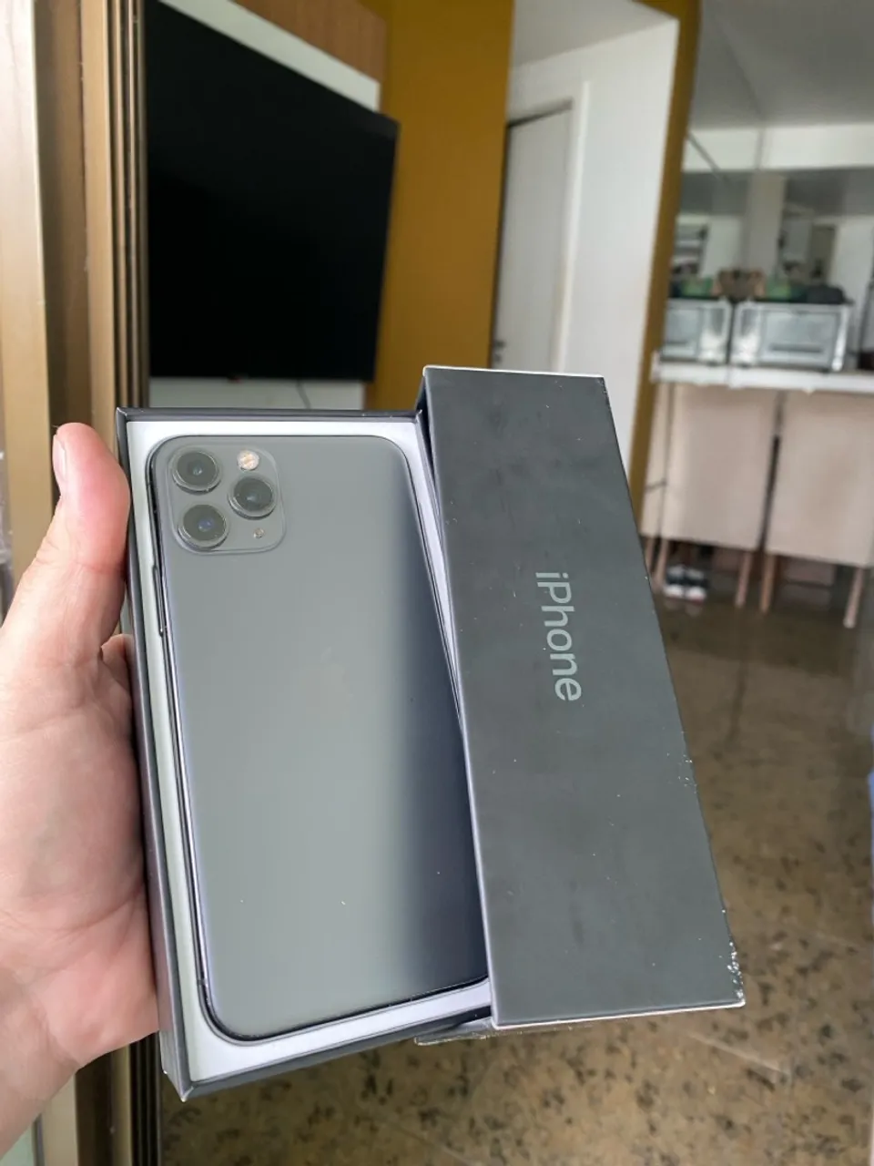 iPhone 11 PRO MAX 256GB INCOMPARÁVEL! Bateria e faceID 100%!