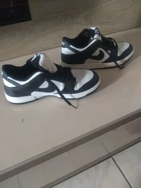Tênis Nike Dunk Low Preto e Branco - Foto 2