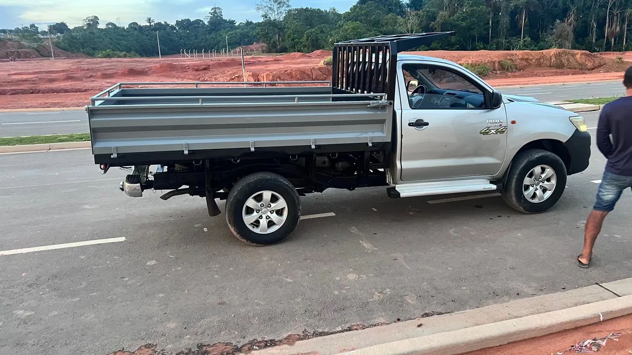 Hilux Cabine Simples 4x4 3.0 - Foto 2