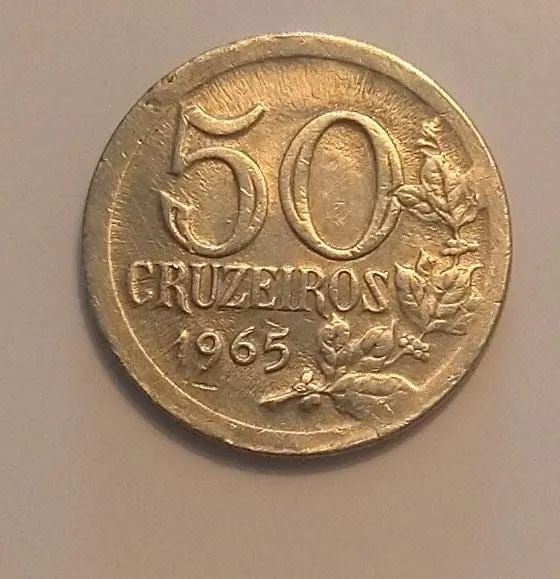 Moeda 50 Cruzeiros 1965 com cunho duplicado.