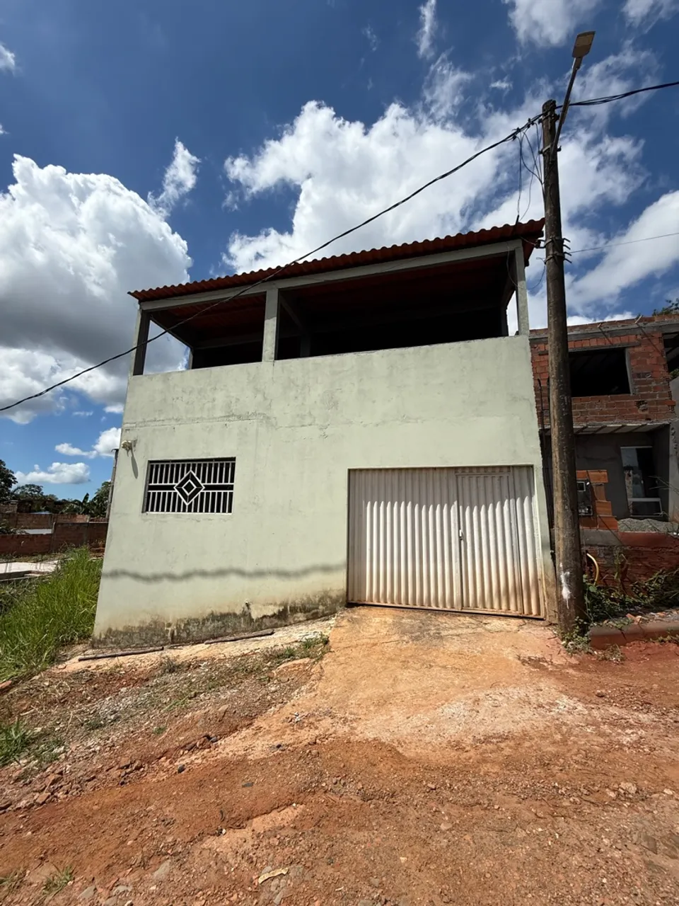 Casa em condomínio fechado com portaria 24hs