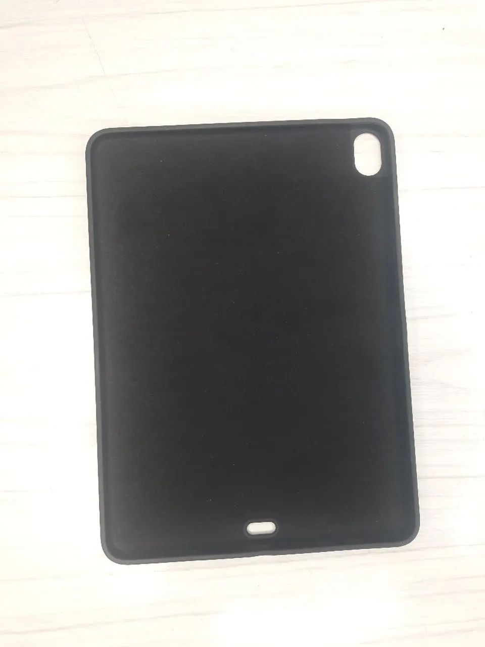 NOVA Capa Case Silicone preta IP2020/10.9. - Foto 3