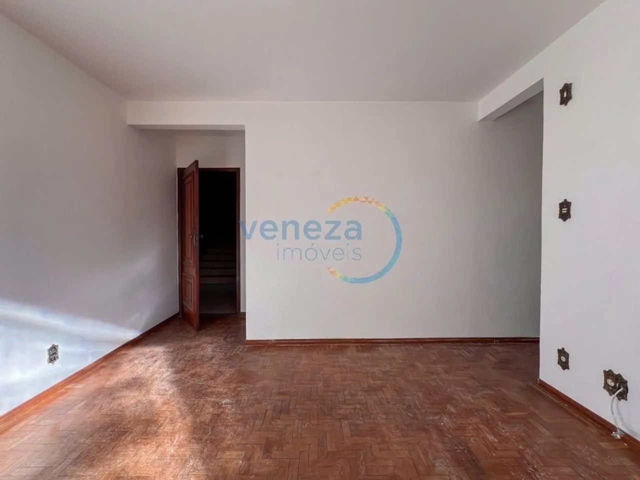 Apartamento com 3 quartos para alugar por R$ 1290.00, 59.65 m2 - LIMA AZEVEDO - LONDRINA/P