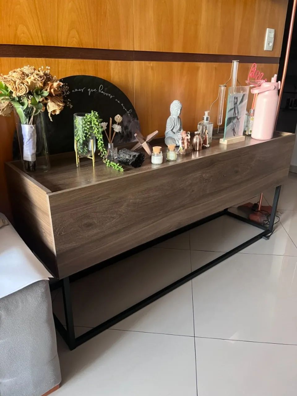 Aparador em MDF com pés em metal estilo industrial - Foto 2