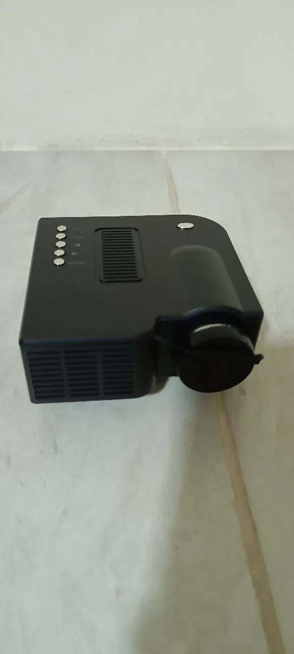Projetor Portátil - Alta Qualidade - Ideal para Home Theater
