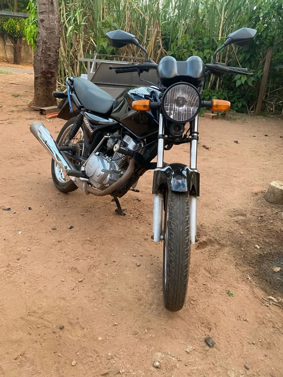 Vendo moto 150 cg titam