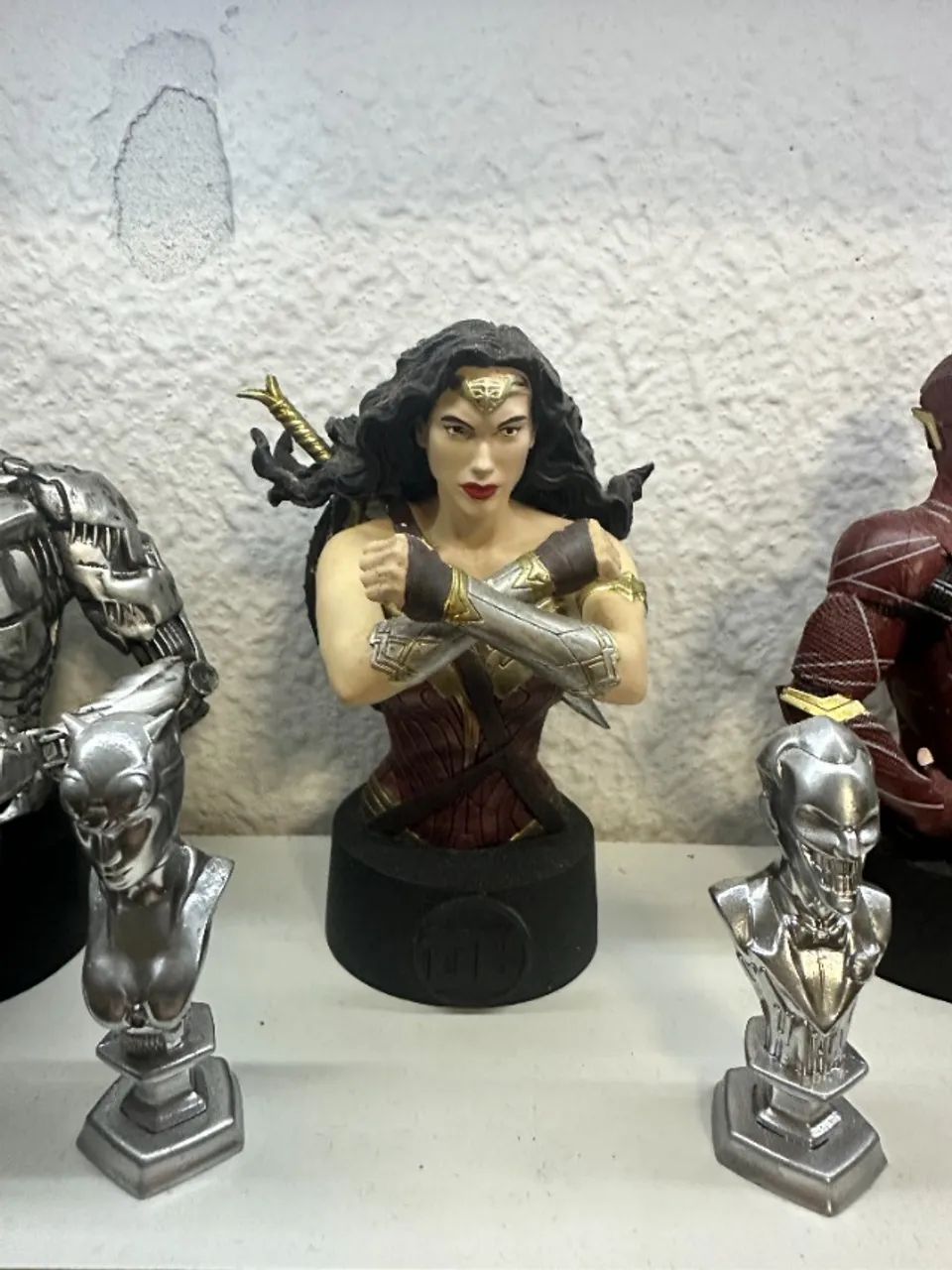 Liga da Justiça Completa Coleção Bustos da Eaglemoss - Foto 4