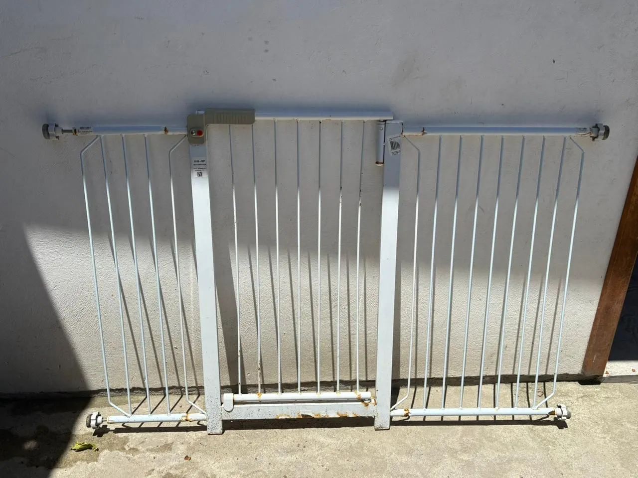 Portãozinho Portão de segurança branco 