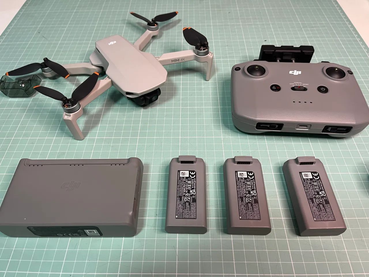 Drone DJI Mini 4K Fly More Combo (Sem tela) BR - com caixa 64297979229955123