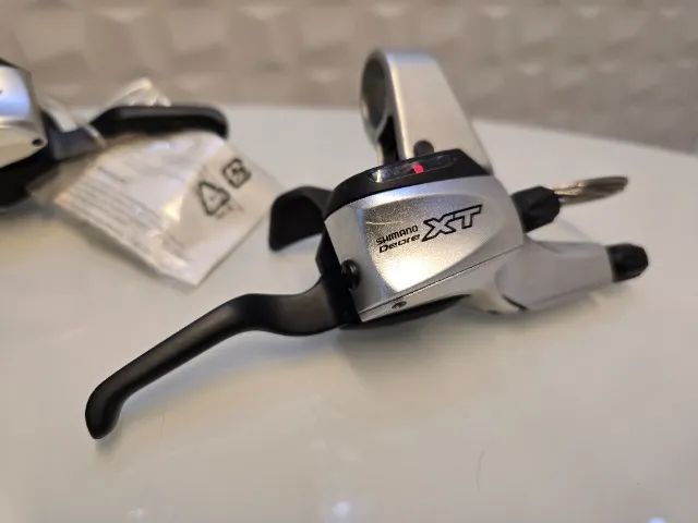 TROCADOR Shimano Deore XT ST-M760 Dual Control Lever (freio +
