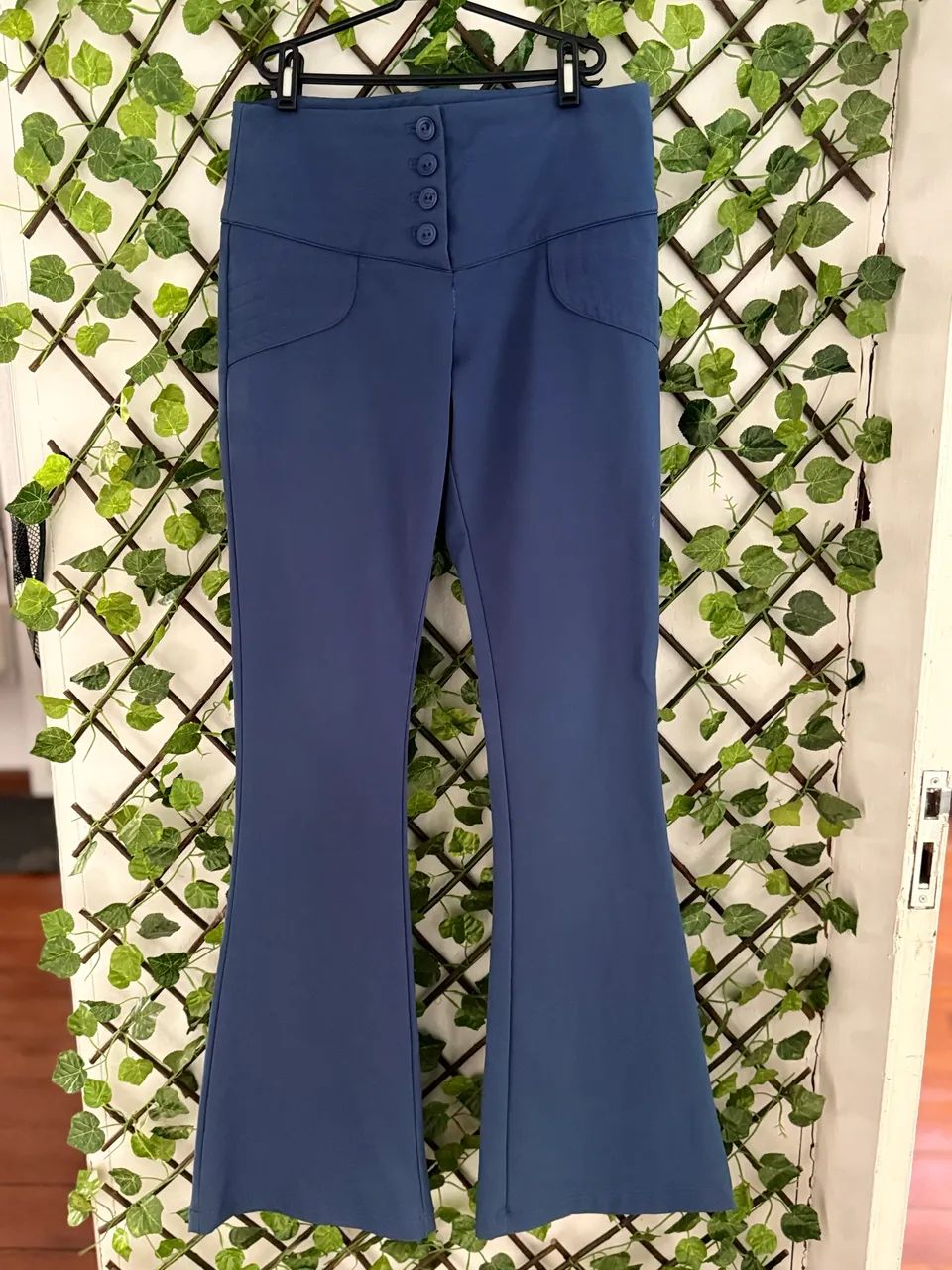 Calça flare azul