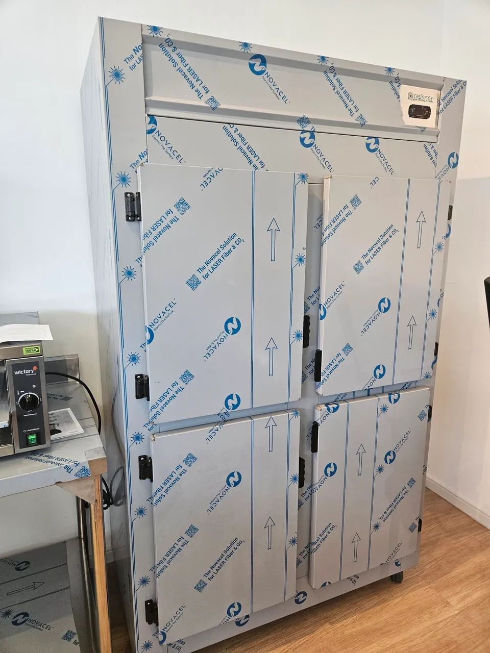 geladeira comercial 4 portas de inox gelopar nova