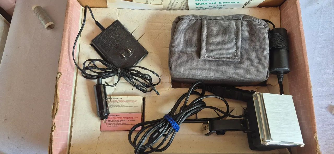 Câmera e Luz Val-U AC/DC Power & Light Set nao sei se funciona - Foto 3