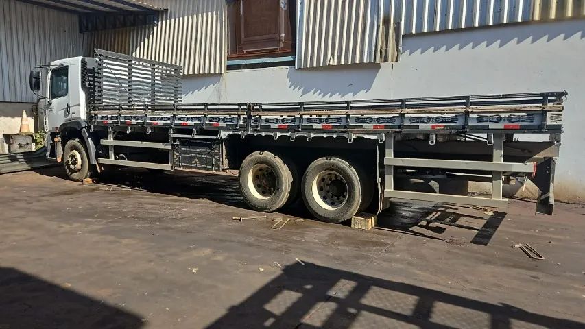 Carroceria Carga Seca 8.500mm X 2.600mm - OPORTUNIDADE