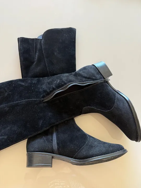 Bota feminina preta impecável
