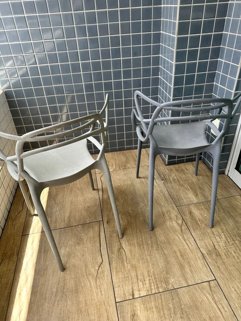 2 Cadeiras alegras cinzas super residentes  - Foto 4
