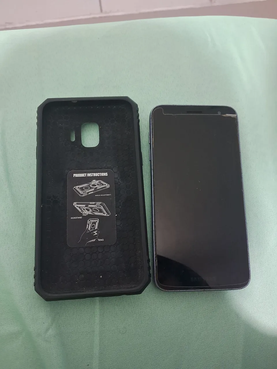 Celular Samsung J2 com defeito 