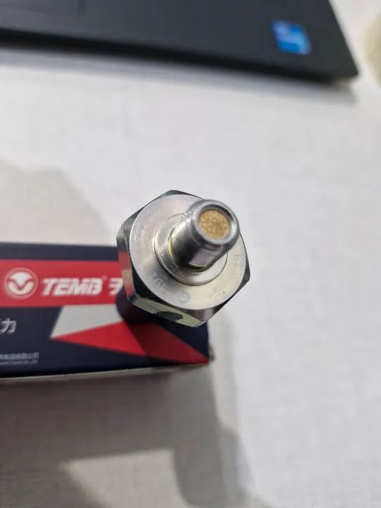 Sensor interruptor de oleo do motor Audi Volkswagen Passat, Amarok, Golf Audi TT Audi Q5  - Foto 3