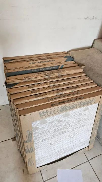 Revestimento Cerâmico - 100 peças - Novo