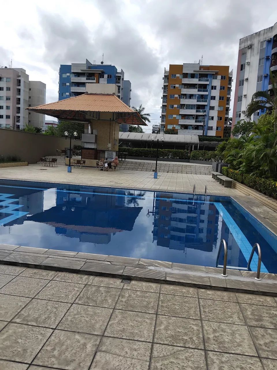 Alugo 2 apartamentos no residencial Arvoredo  parque dez - Foto 3