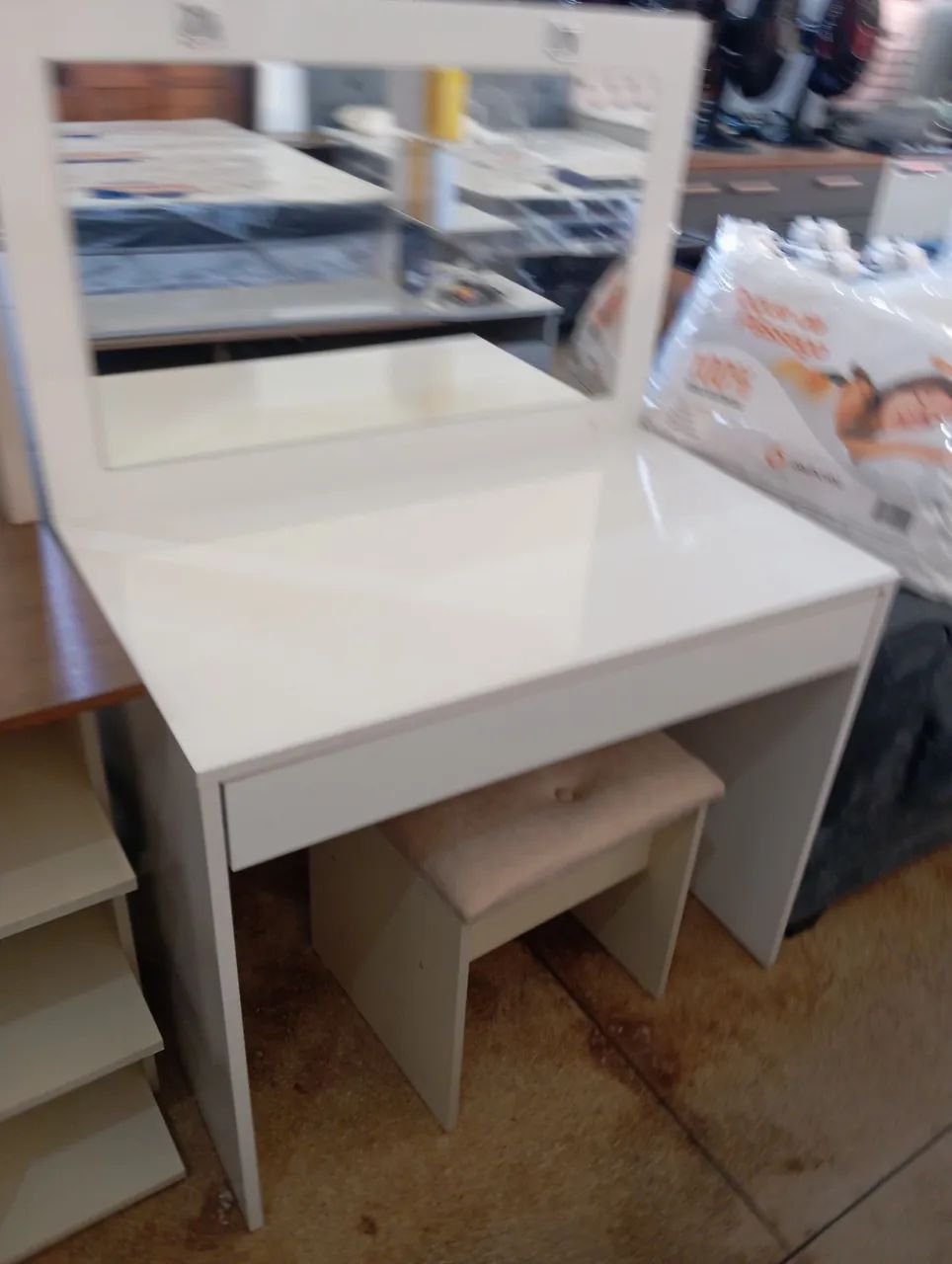 Penteadeira nova em oferta 
