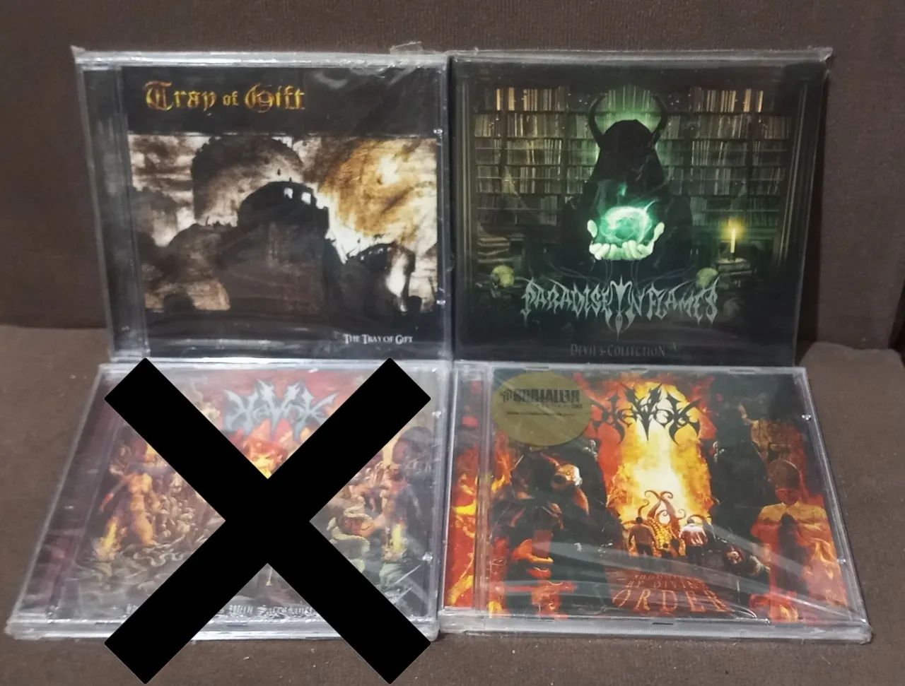 CDs seminovos, zerados. 