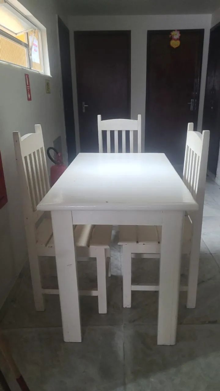 mesa de madeira 4 cadeiras  - Foto 2