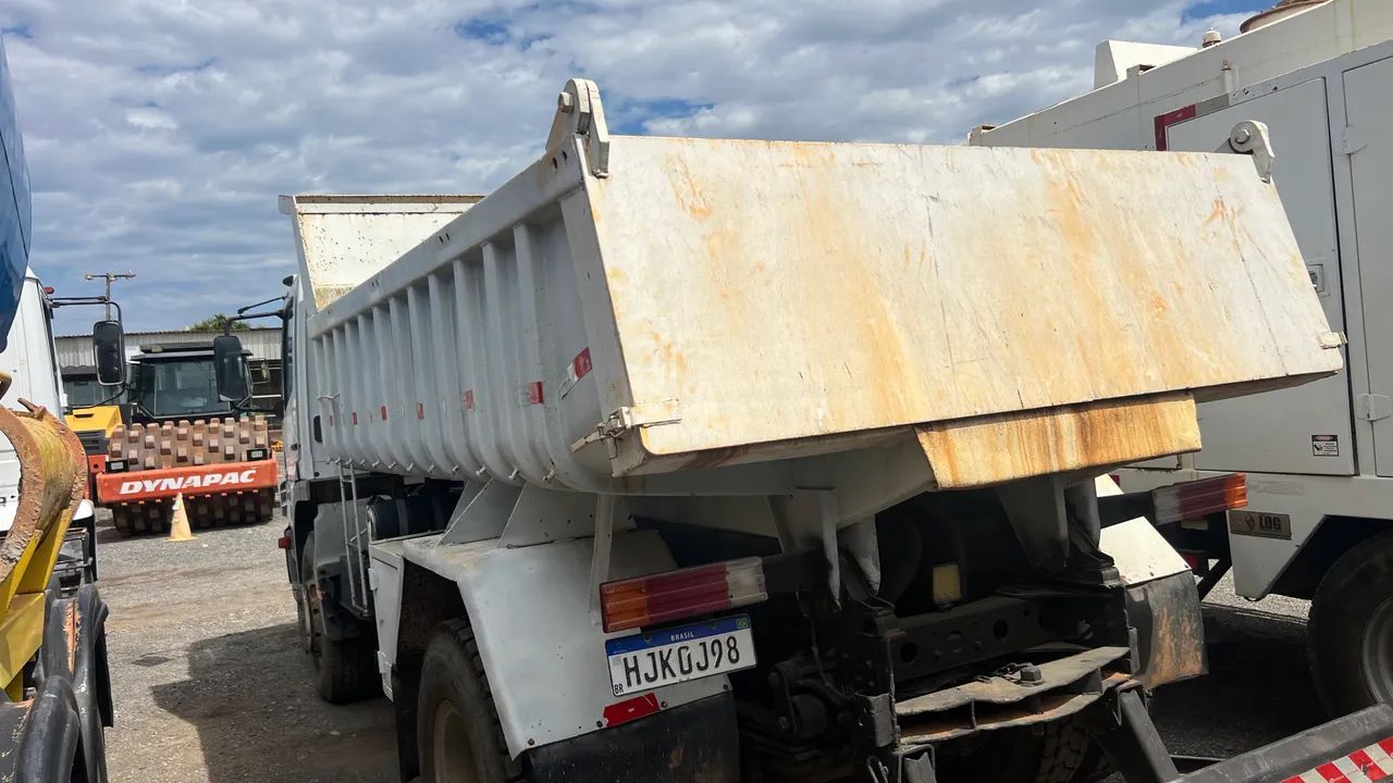 MB 1718 Caçamba  - Foto 3