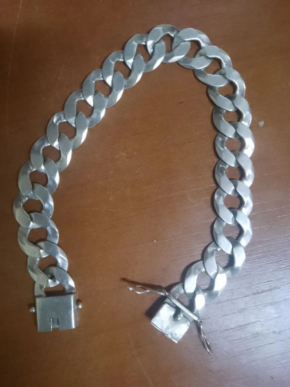 Vende se pulseira de Prata 