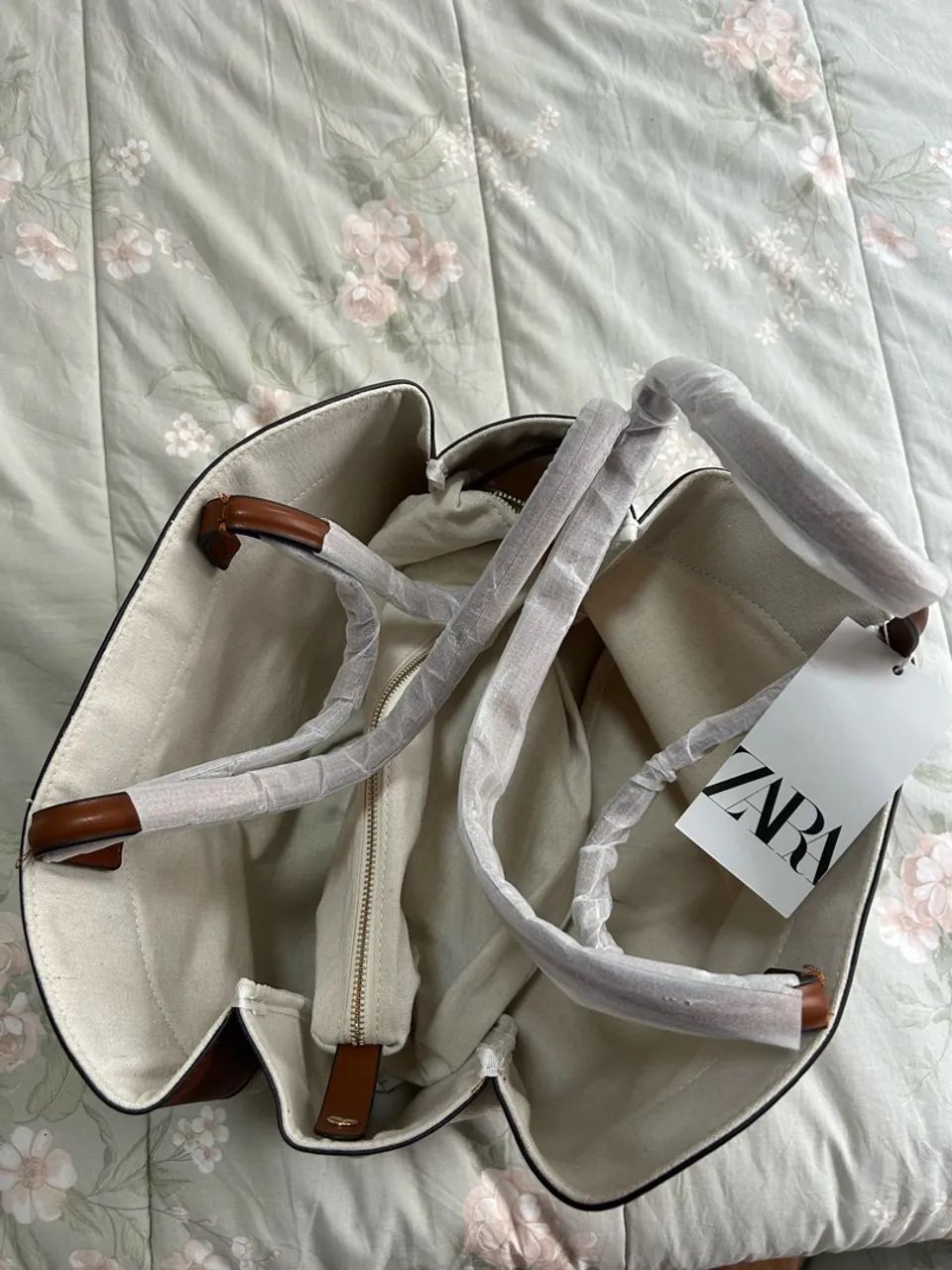 bolsa tote zara bege e marrom - Foto 4