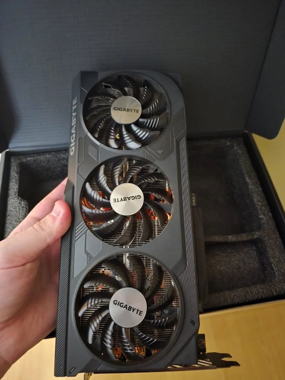 Placa de Vídeo Gigabyte Geforce Nvidia Rtx 4070 Ti Super Windforce Oc 16 Gb - Foto 5