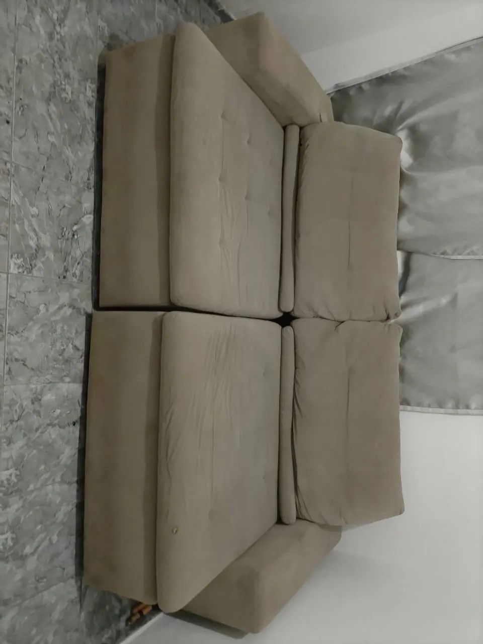 Sofá Retrátil e Reclinável Bege Suede - Confortável e Espaçoso - Foto 3
