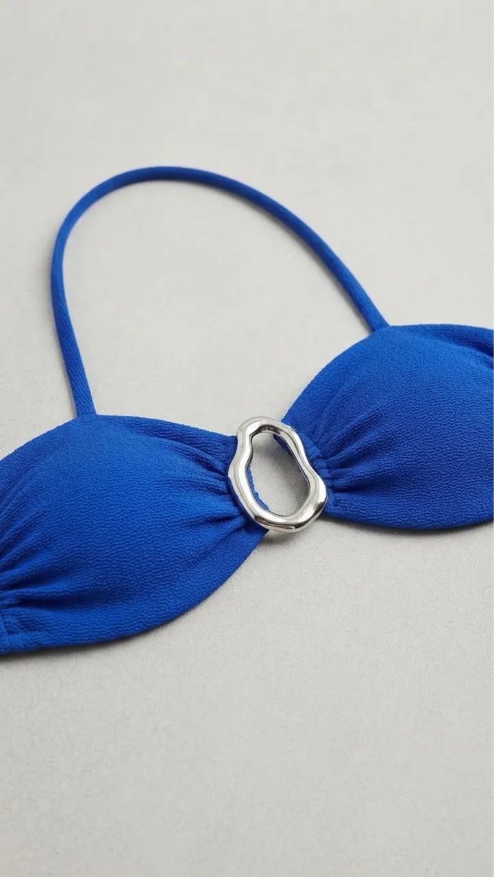 biquíni azul royal com fivela dourada - Foto 2