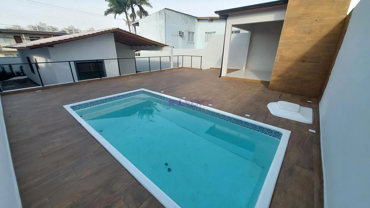 Casa com 3 dormitório, Suíte, Piscina e Edicula - Foto 4