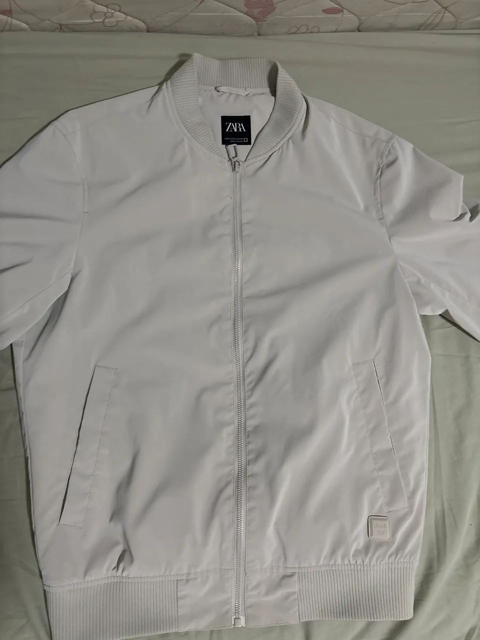 Jaqueta Zara bege bomber