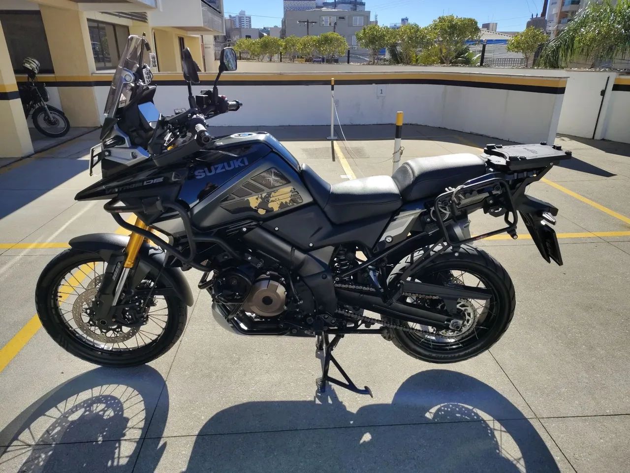 SUZUKI V-STROM 1050XT/DE.  - Foto 3