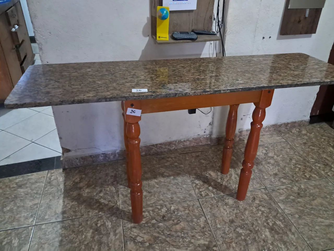 Movel aparador com.pes torneado - Foto 2