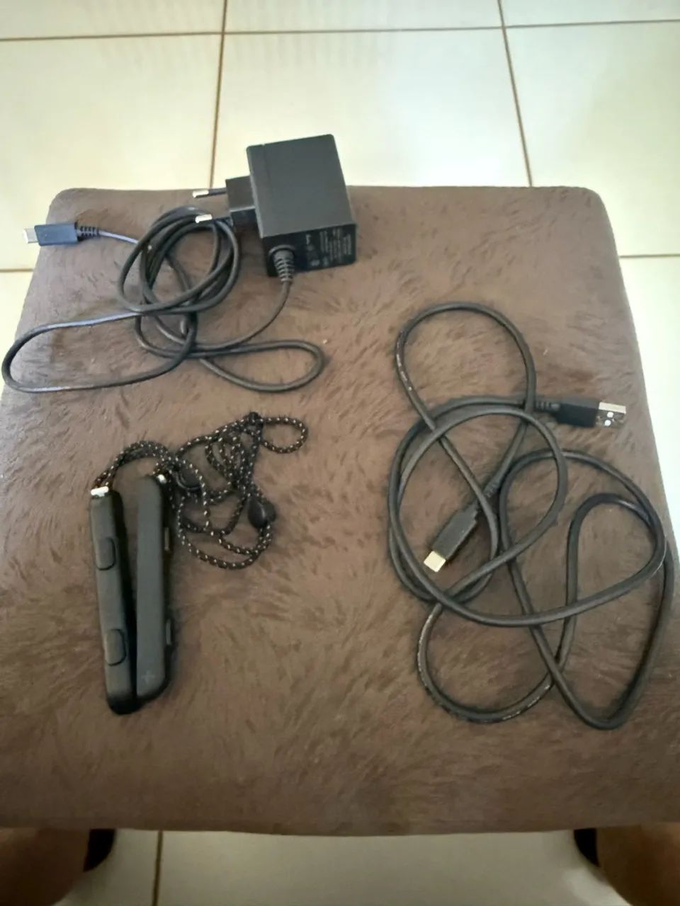Nintendo Switch OLED Branco + Pro Controller + Kit Completo de Acessórios - Foto 4