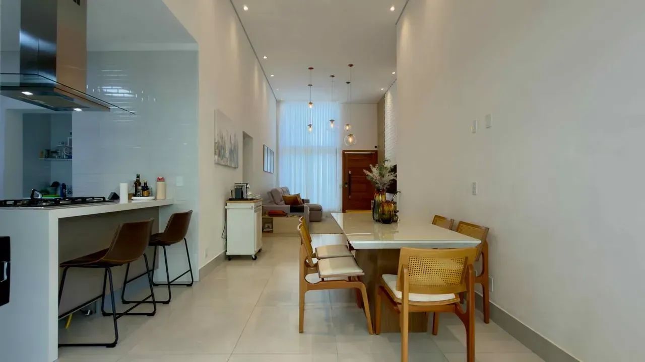 Oportunidade ! Casa térrea mobiliada com 03 suítes+ escritório com piscina em Condomínio e - Foto 5
