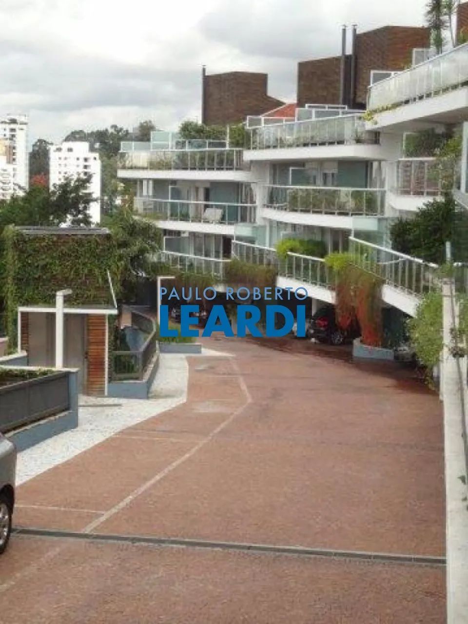 CASA EM CONDOMÍNIO - REAL PARQUE - SP
