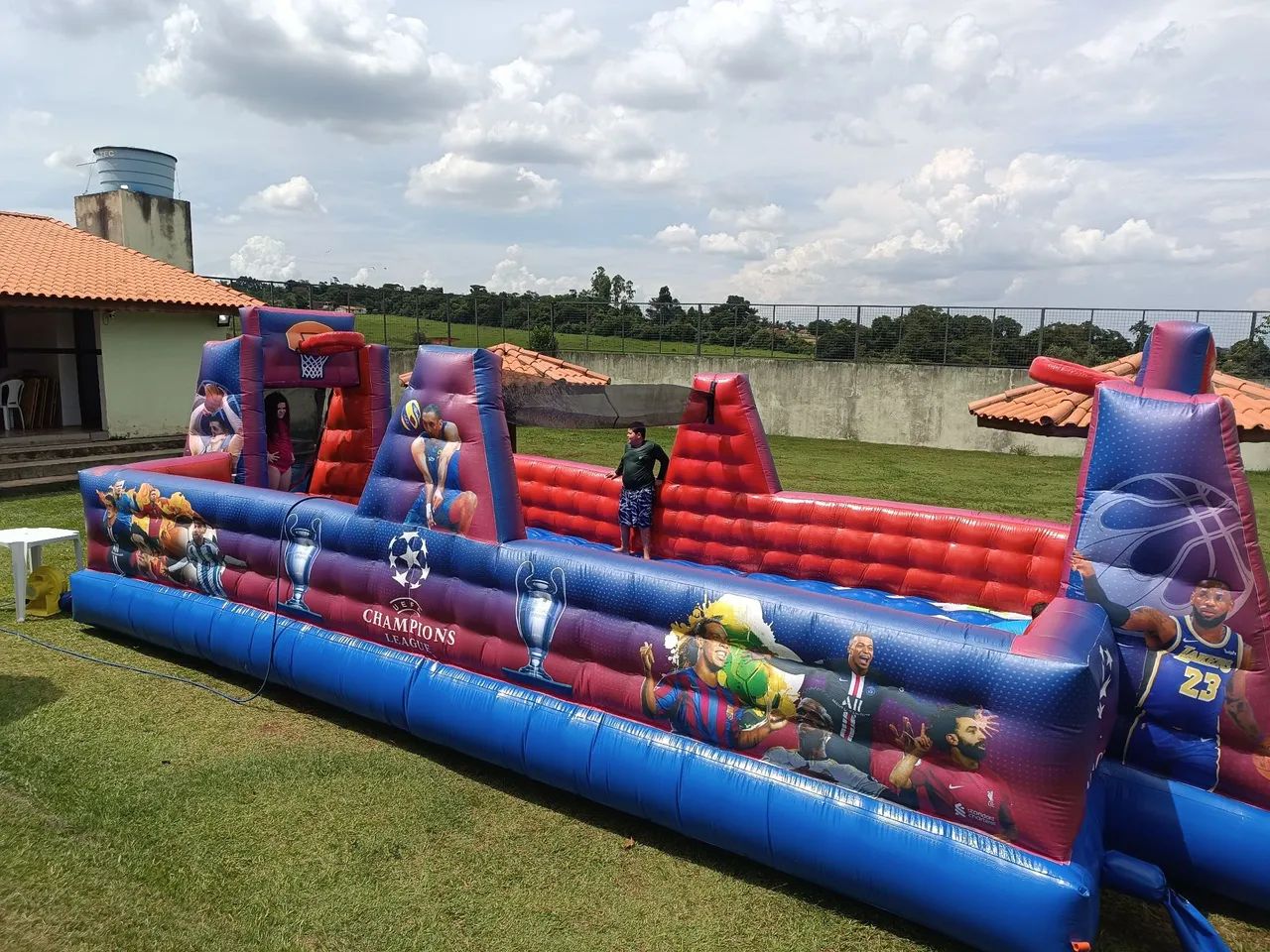 Brinquedos inflaveis para festa