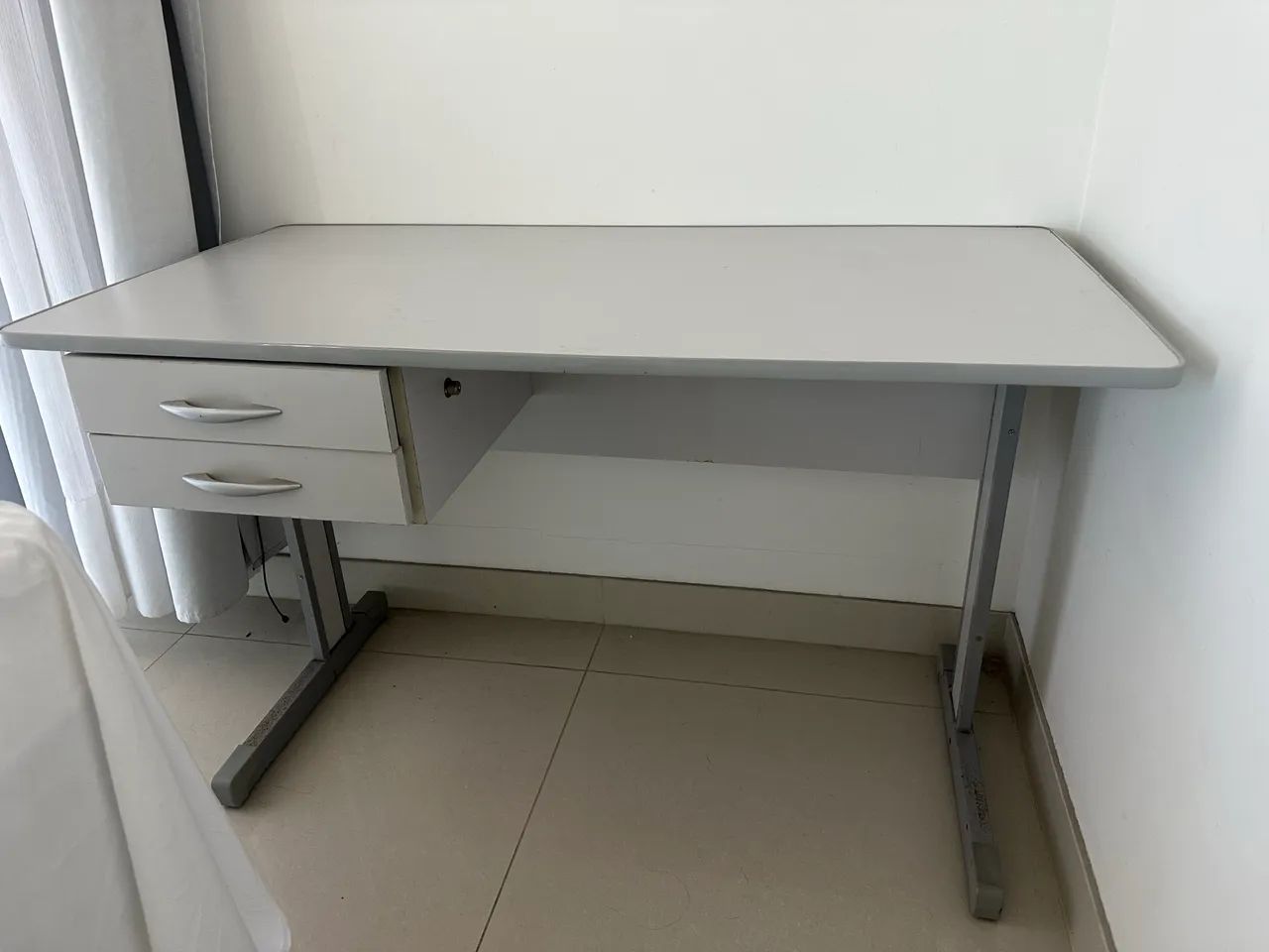 Escrivaninha escritório cinza ferro - Foto 4
