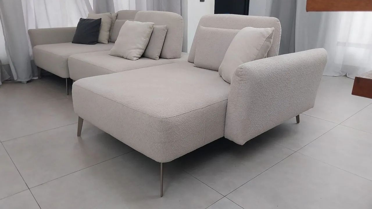 Sofá com chaise alto padrão tecido boucle e mecanismo  maravilhoso  - Foto 4
